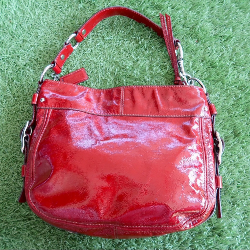 sophisticated red coach bag:)